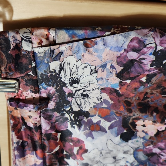 H&M Floral Pants - Picture 2 of 6